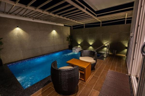 S R Luxury Stays